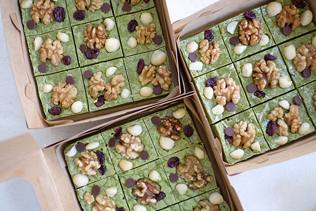 Matcha blondie with mixed nuts

